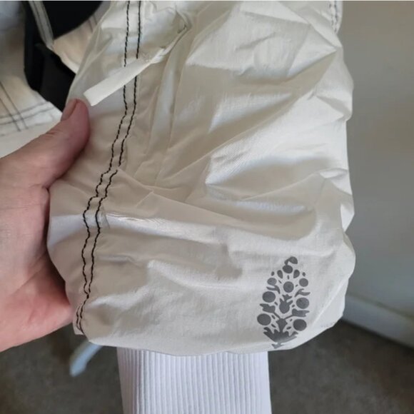 Free People NWT Movement Snow White Powder Vixen Ski Jacket size S - Picture 5 of 9